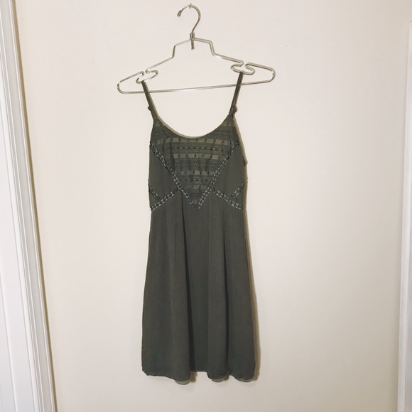 Lulus olive green dress size S, never worn - Picture 3 of 6